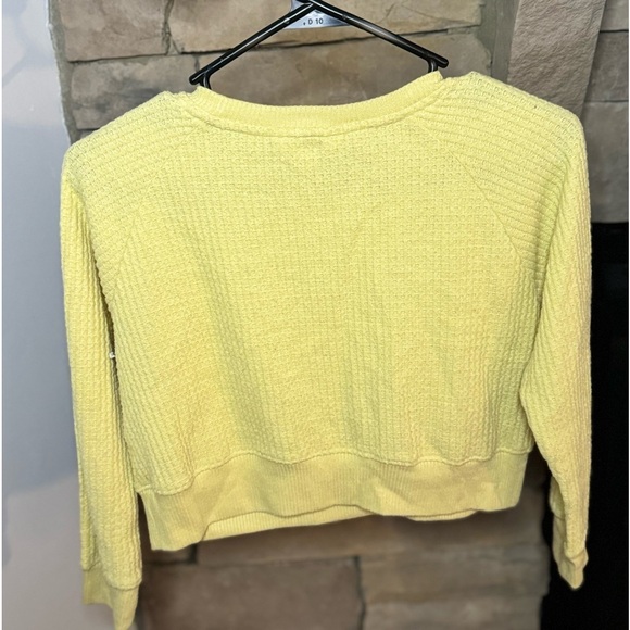 Lightweight pullover sweater - Picture 2 of 5